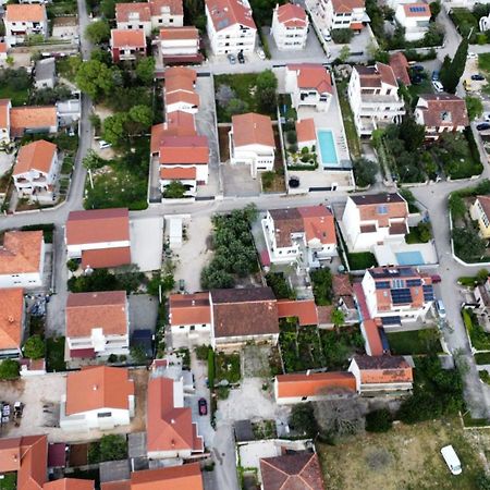 Apartments Jelicic Biograd Na Moru Bagian luar foto