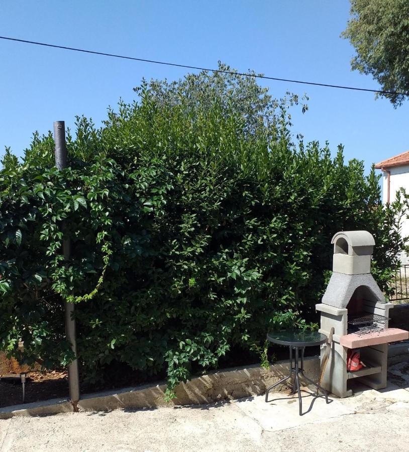 Apartments Jelicic Biograd Na Moru Bagian luar foto