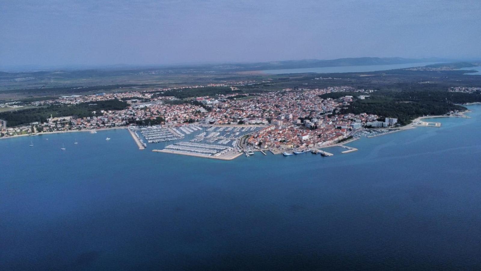 Apartments Jelicic Biograd Na Moru Bagian luar foto