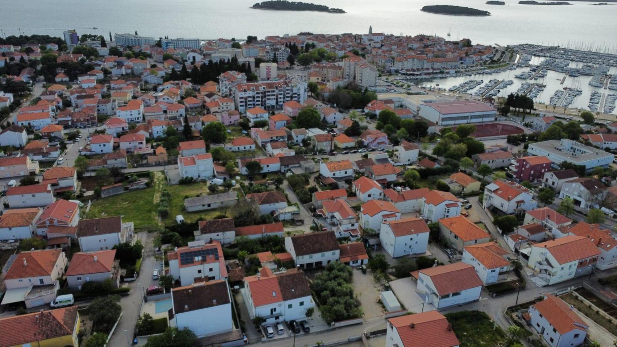 Apartments Jelicic Biograd Na Moru Bagian luar foto