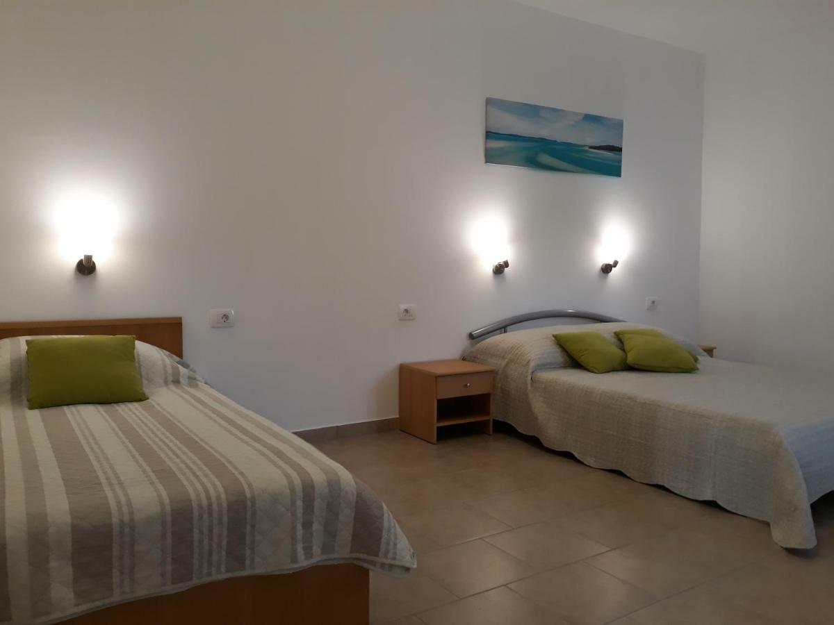 Apartments Jelicic Biograd Na Moru Bagian luar foto